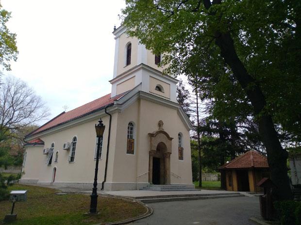 U požarevačkoj crkvi 70 ljudi pričestilo se iz iste kašičice i čaše