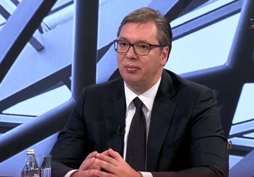 Aleksandar Vučić: Svi punoljetni građani Srbije dobit će 100 eura