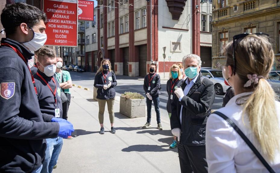 Satler posjetio "Tim volontera", uručio zaštitna odijela i naočale