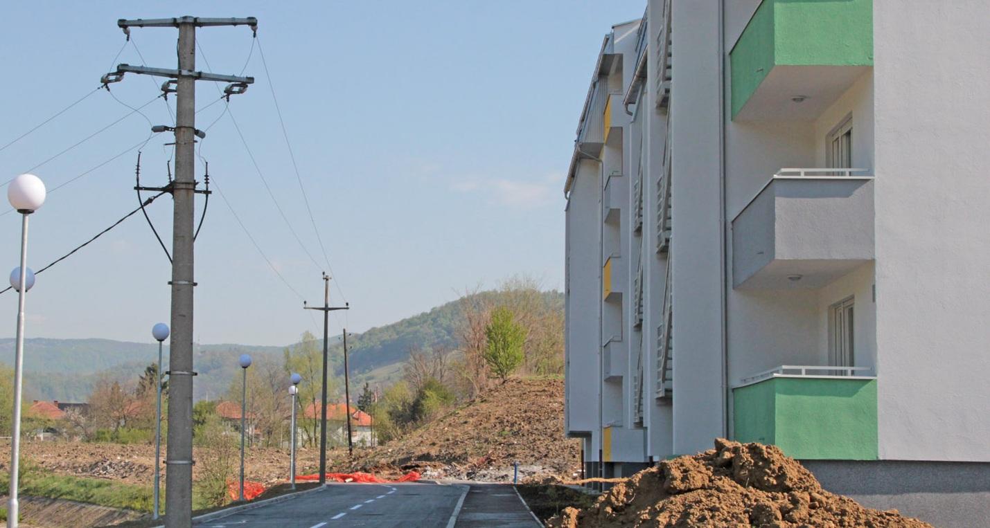 Stub koji se nalazi nasred ceste, bit će uklonjen - Avaz