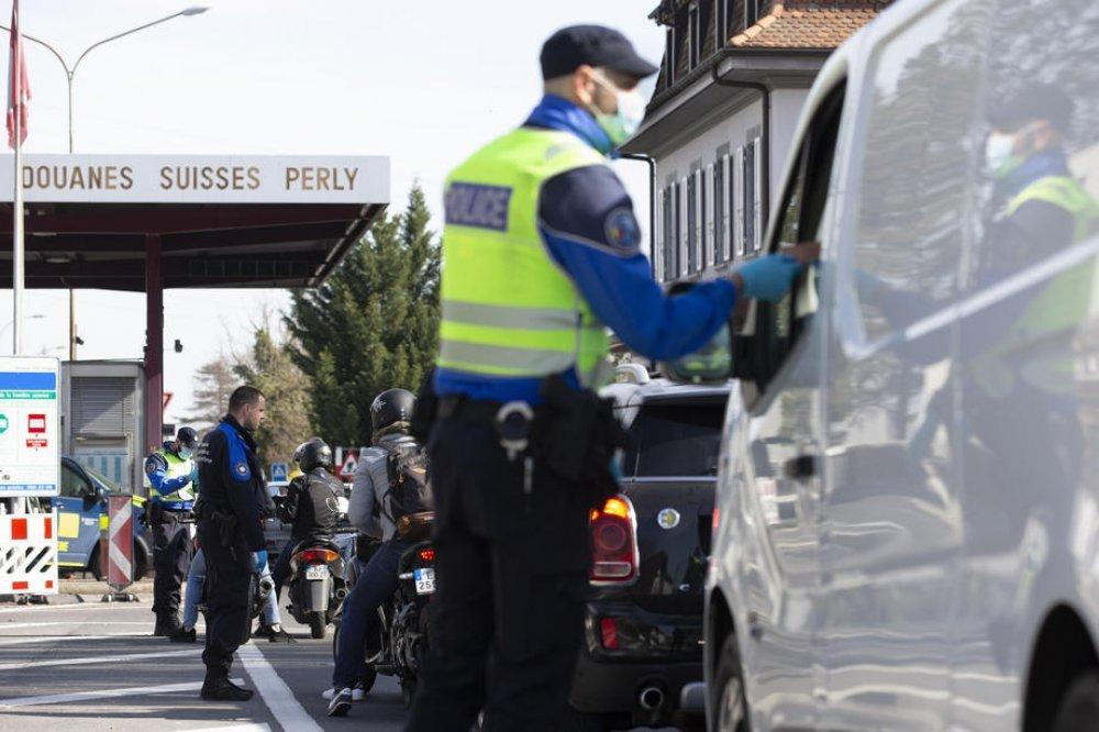 Švicarska otvara frizerske i kozmetičke salone, cvjećare, a počinju raditi i škole