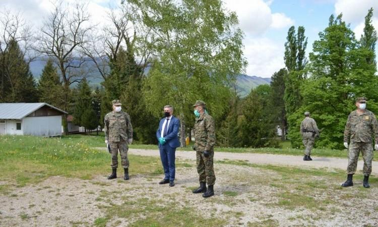 Okolića je o stanju i aktivnostima koje se provode, upoznao pukovnik Sead Šehić - Avaz