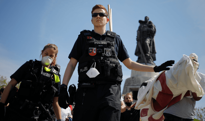 Desetine ljudi uhapšene na protestima u Njemačkoj