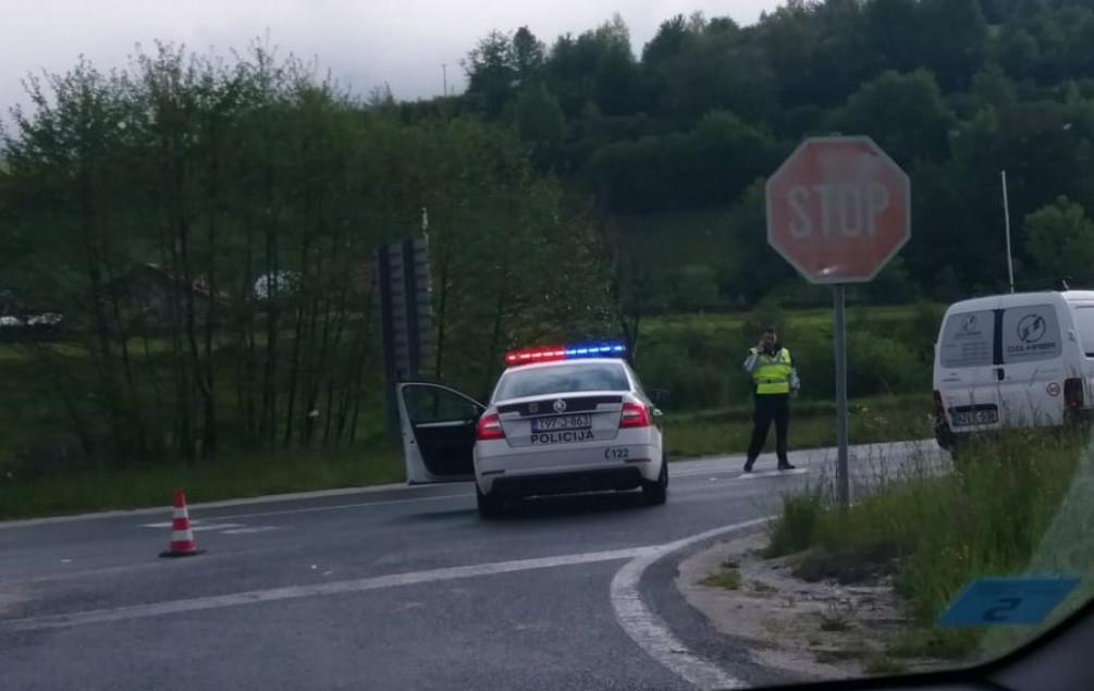 Težak udes kod Gradačca: Nastradao vozač Golfa