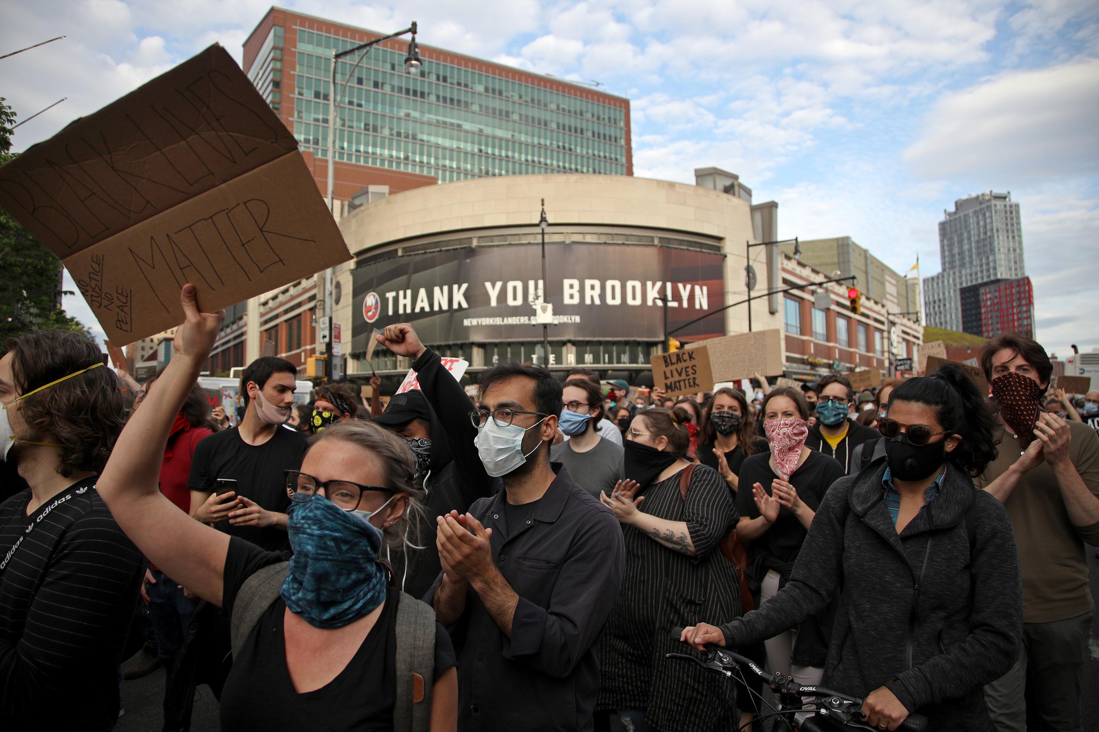 Protesti širom Amerike - Avaz