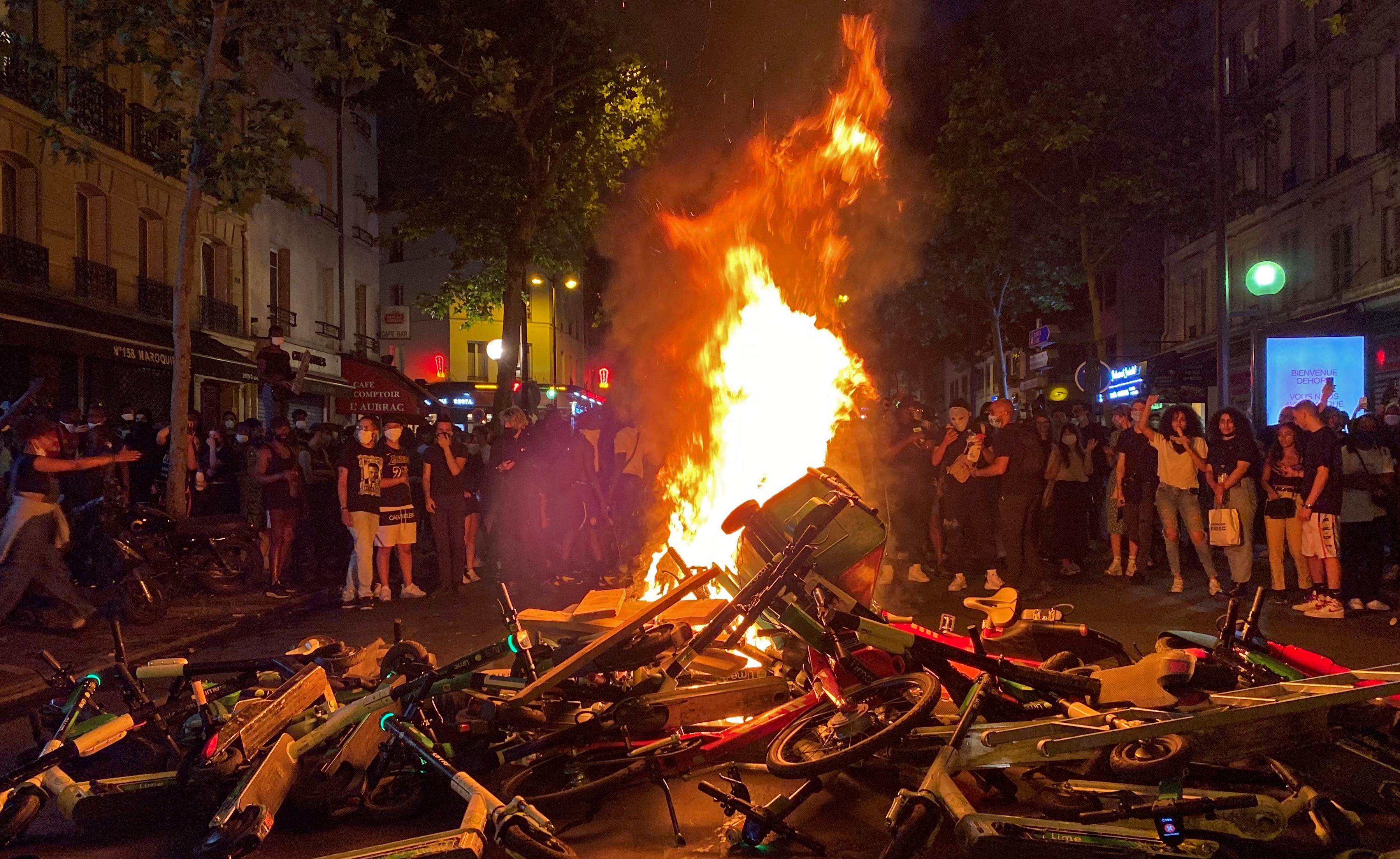 Nasilje na ulicama Pariza: Masovni izliv bijesa i destrukcije