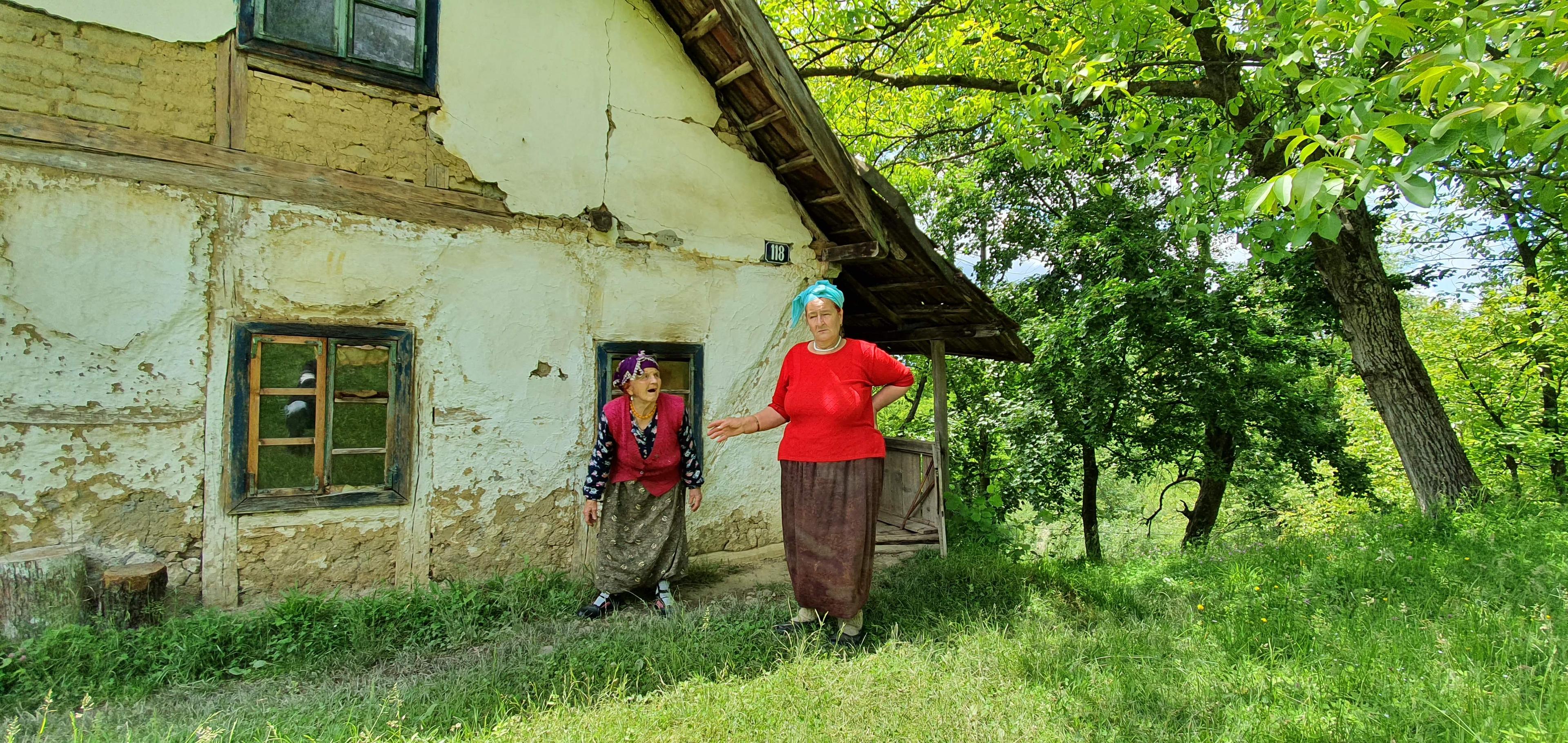 Sa snahom Fajkom, koja se brine o njoj - Avaz