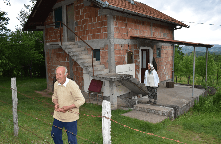 Sinovi ostali bez posla - Avaz