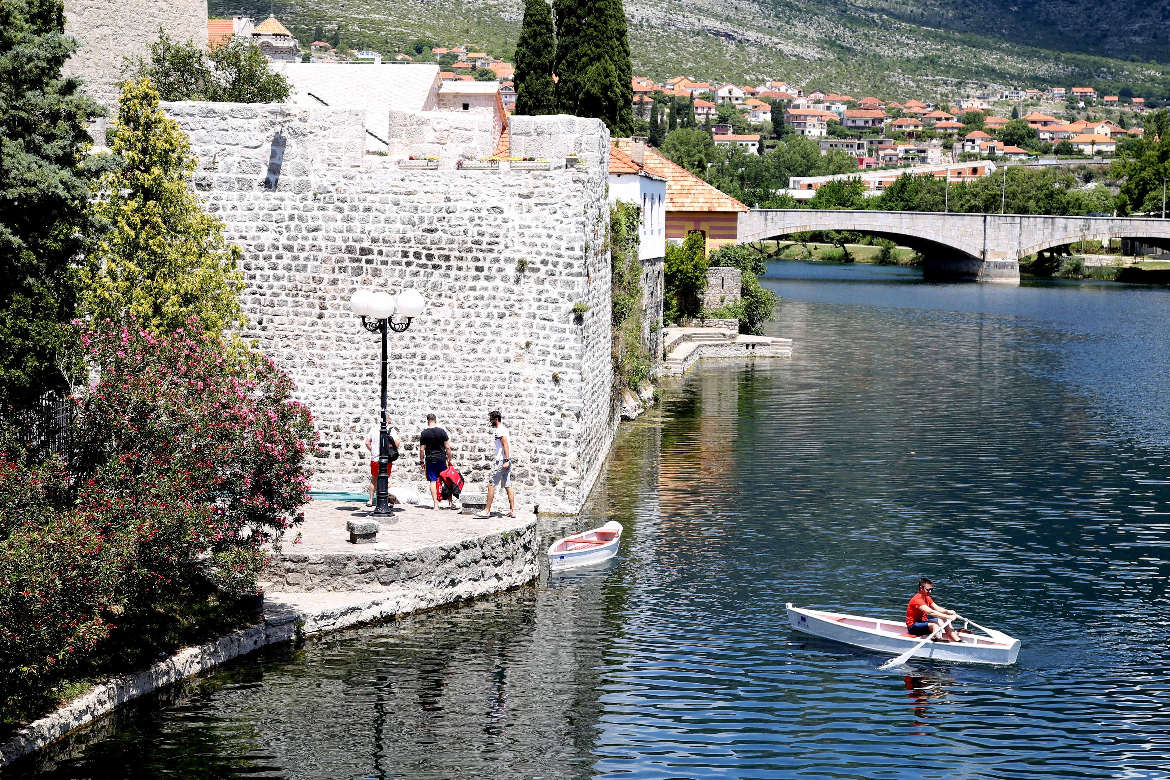 Stiglo nam je ljeto, trajat će do 22. septembra