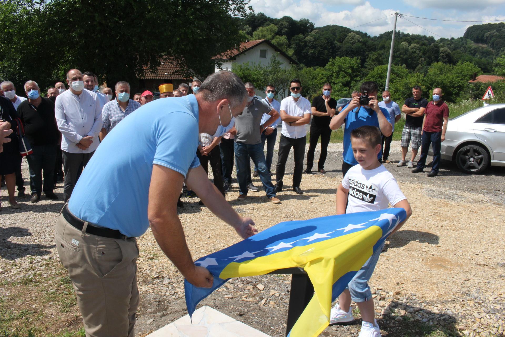 S otkrivanja spomen-ploče - Avaz