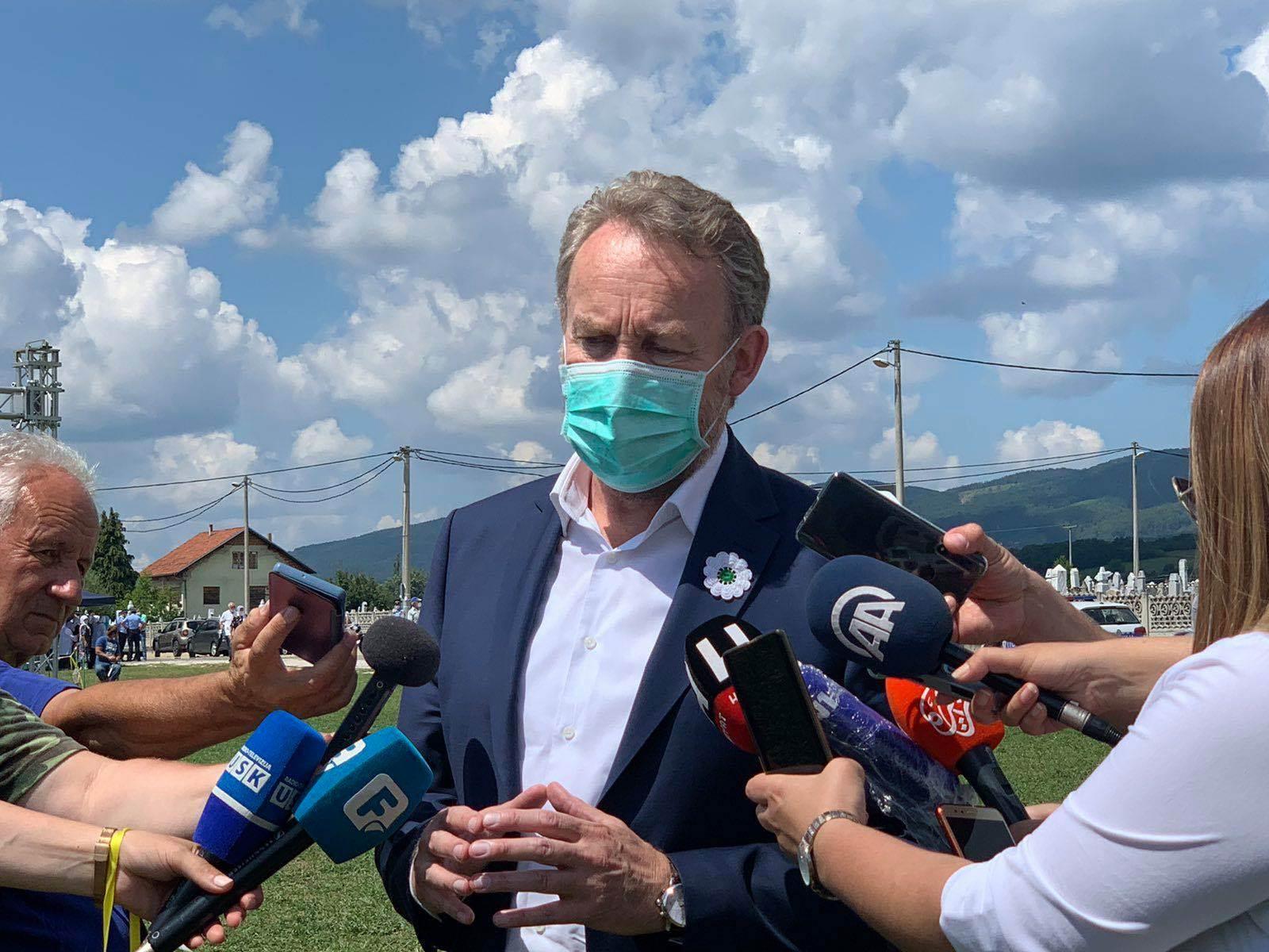 Izetbegović: Naše je boriti se za istinu, da se genocid ne negira