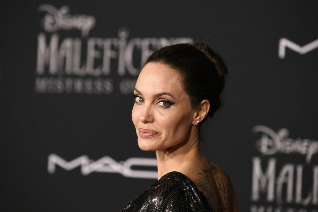 Angelina Jolie - Avaz