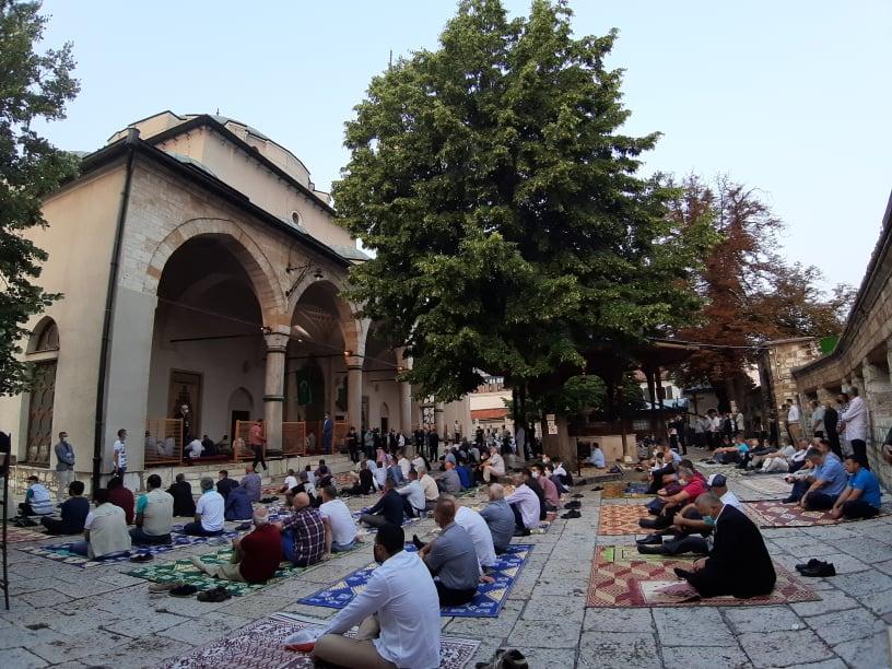 Bajram šerif mubarek olsun želi vam redakcija portala Avaz.ba!