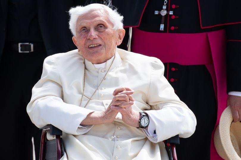 Papa Bendikt XVI - Avaz