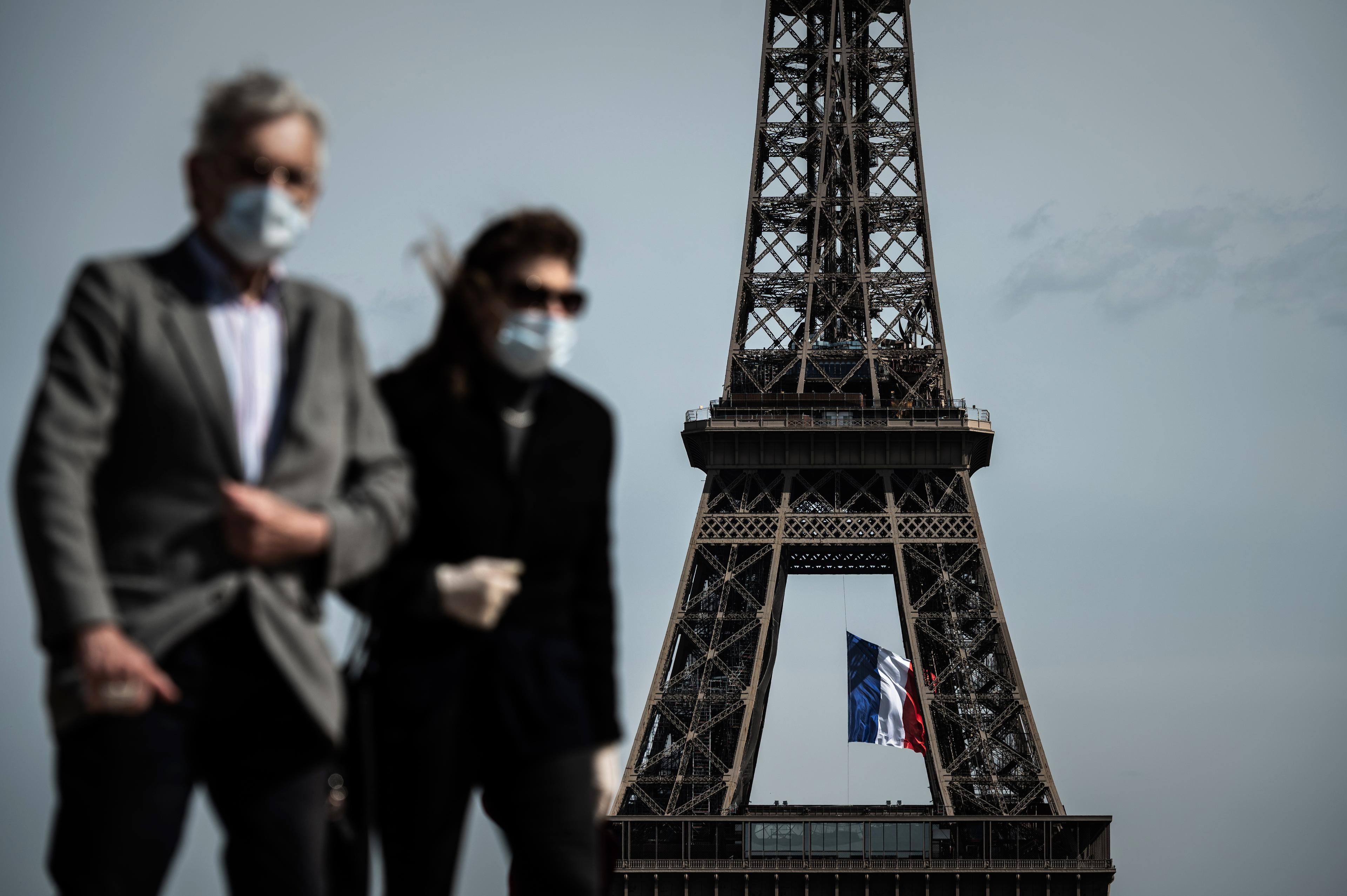 Pariz: Od građana se traži da nose maske u zonama gdje ima više prolaznika - Avaz