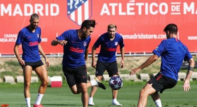 Atletiko Madrid je u nedjelju otkrio da su dva igrača pozitivna na novi virus - Avaz