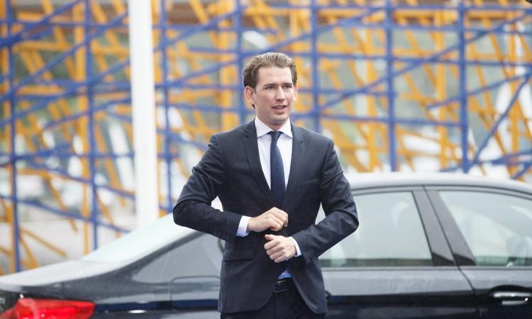 Kurz: Virus u Austriju dolazi u automobilima