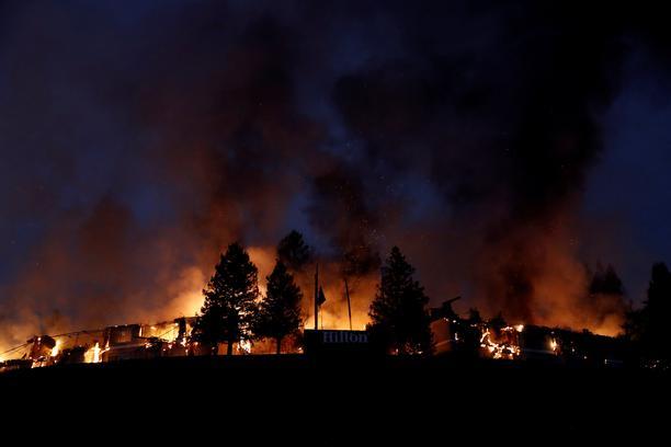 Požari se šire Kalifornijom, nedovoljno vatrogasaca i resursa