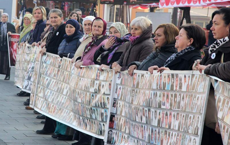 Fotografije ubijenih u genocidu u Srebrenici - Avaz