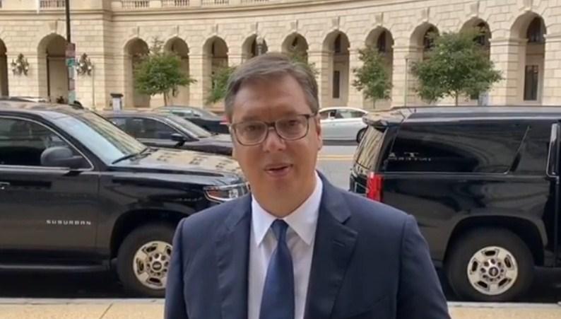 Vučić pred ulazak u Bijelu kuću: Predaja nije opcija!