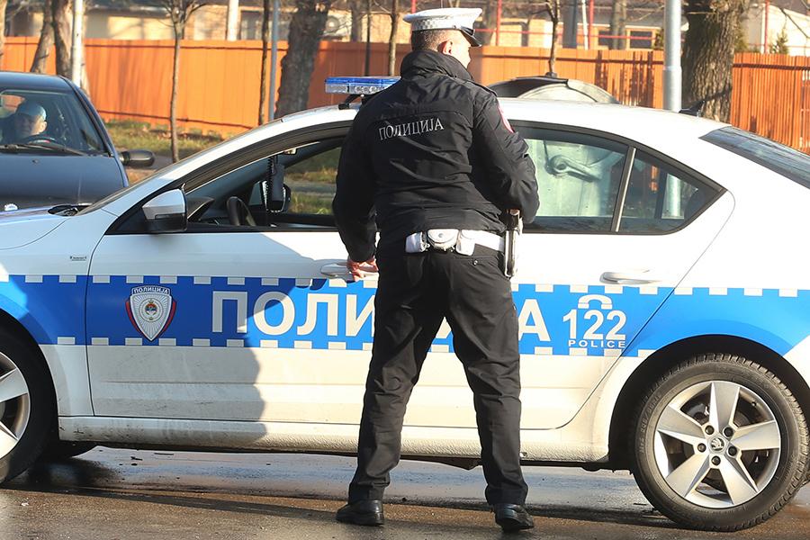 U saobraćajnoj nesreći kod Dervente jedna osoba teže povrijeđena, tri lakše