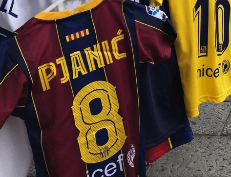 Britanski ambasador već pronašao Pjanićev dres iz Barcelone