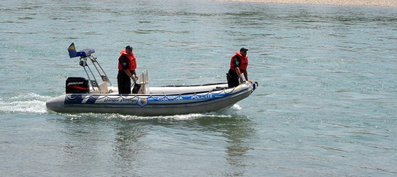 Migranti spašeni od utapanja u Drini, intervenirali vatrogasci i policija