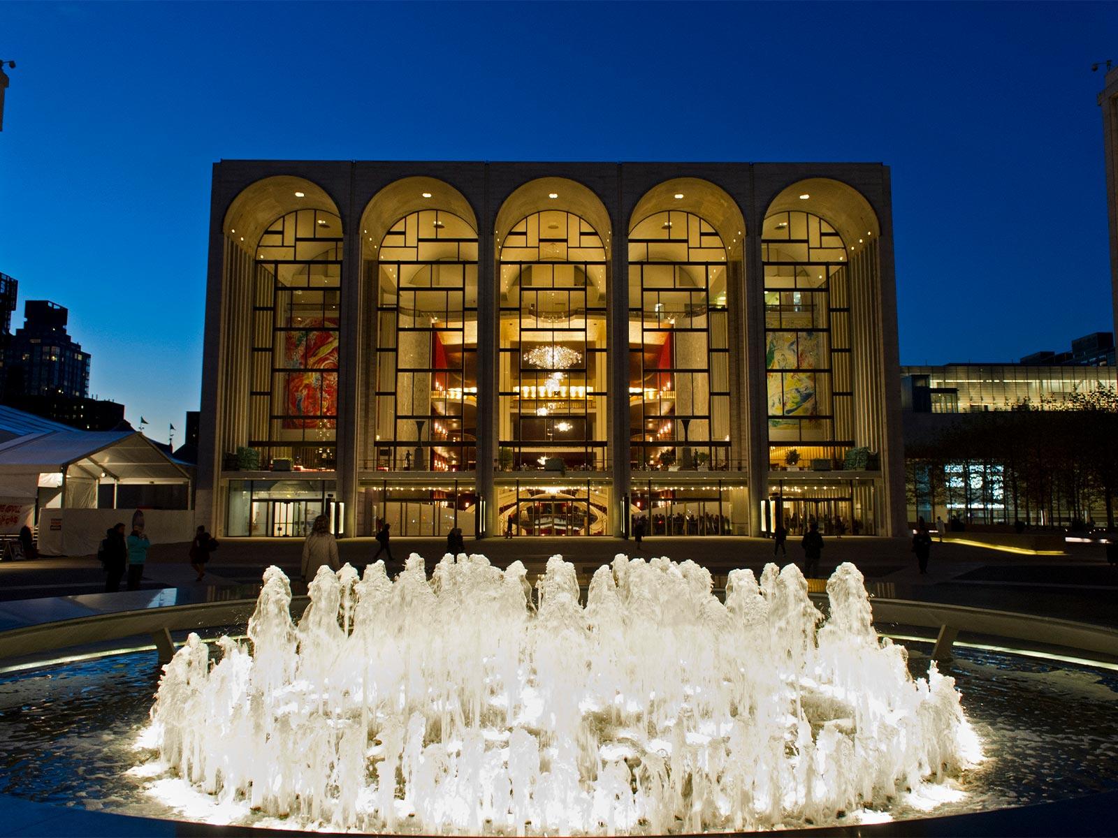 Njujorška Metropolitan Opera - Avaz