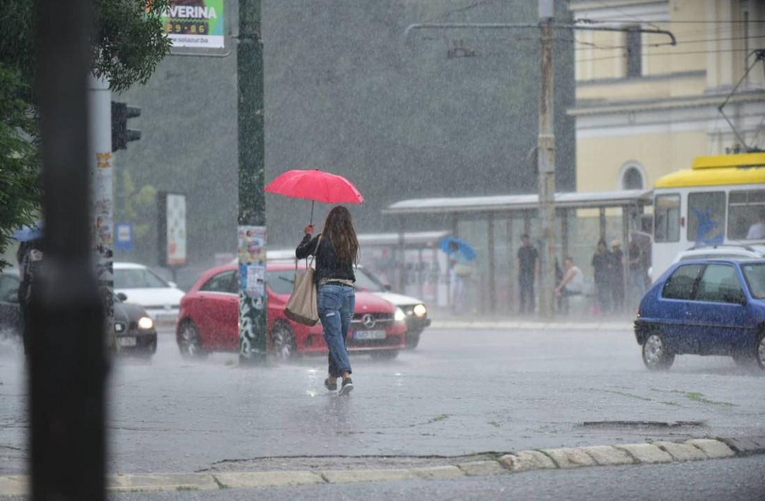 Bez kišobrana nigdje ne idite, najavljen i snijeg