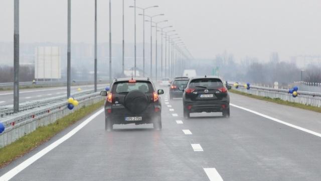 Nezgoda na autoputu, usporen saobraćaj