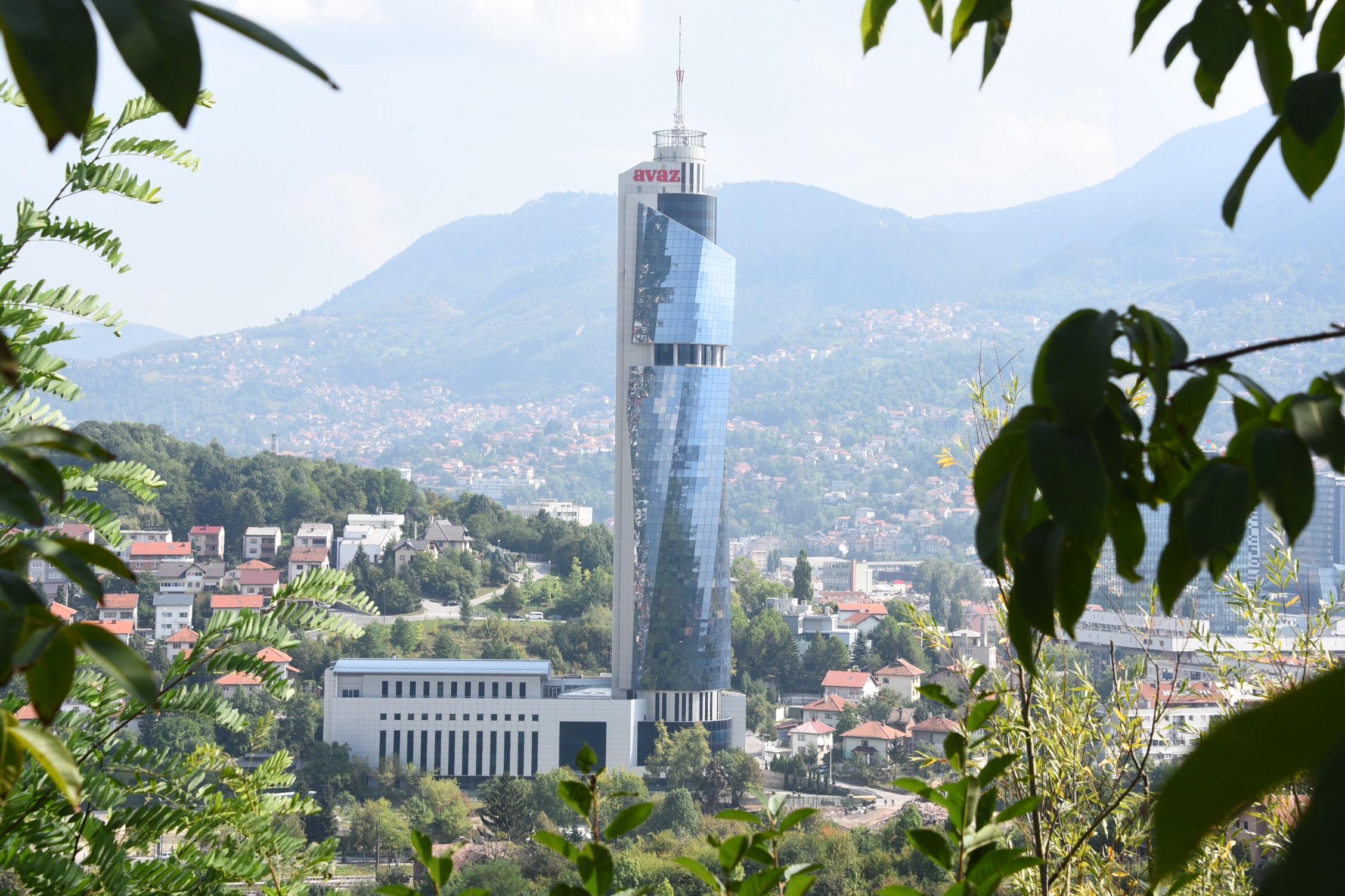 Objekt kojim se već 12 godina ponose Bosanci i Hercegovci: "Avaz Twist Tower" rame uz rame sa svjetskim atrakcijama