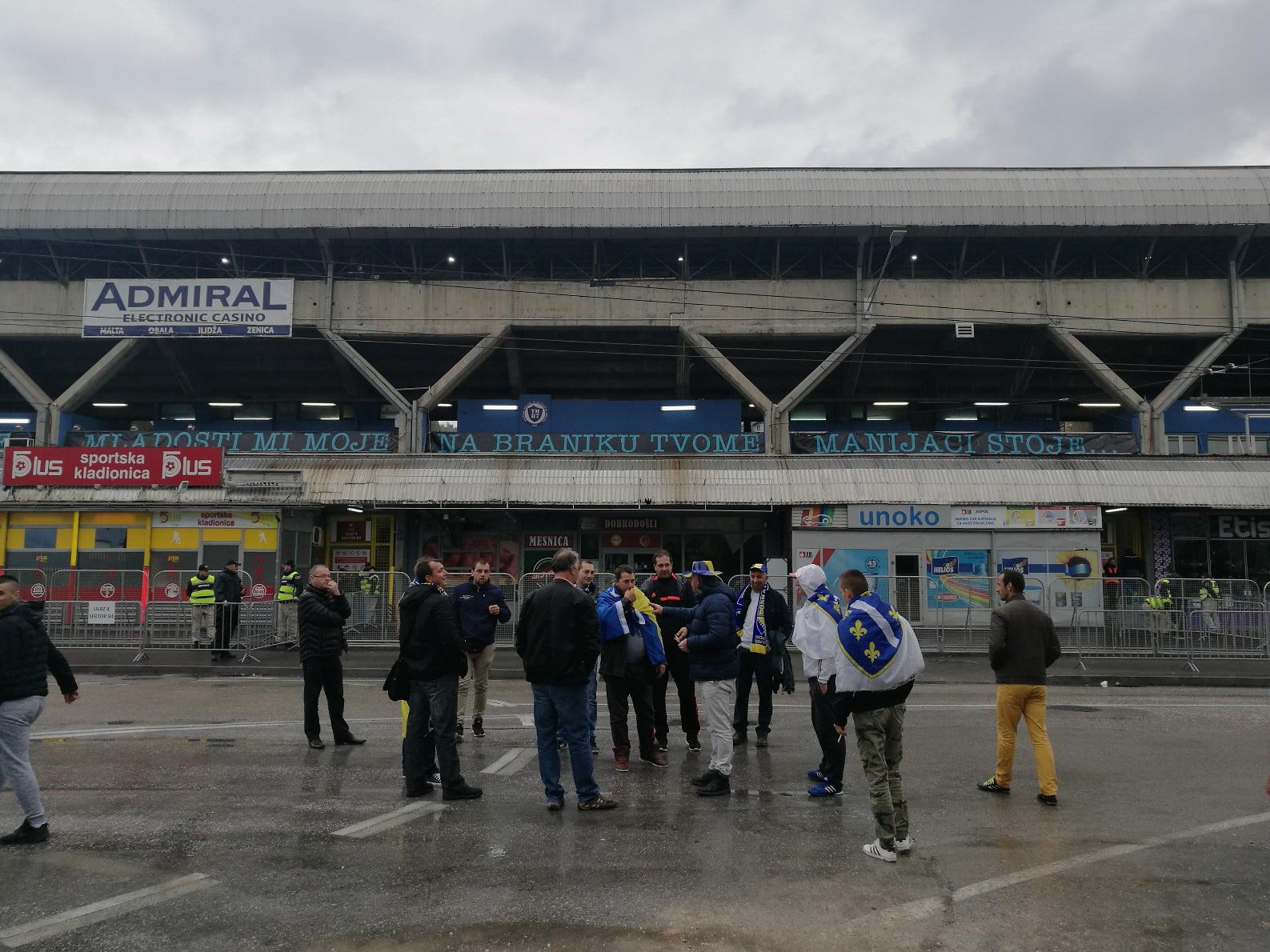 Obavezno je korištenje maske za lice tokom boravka na stadionu - Avaz