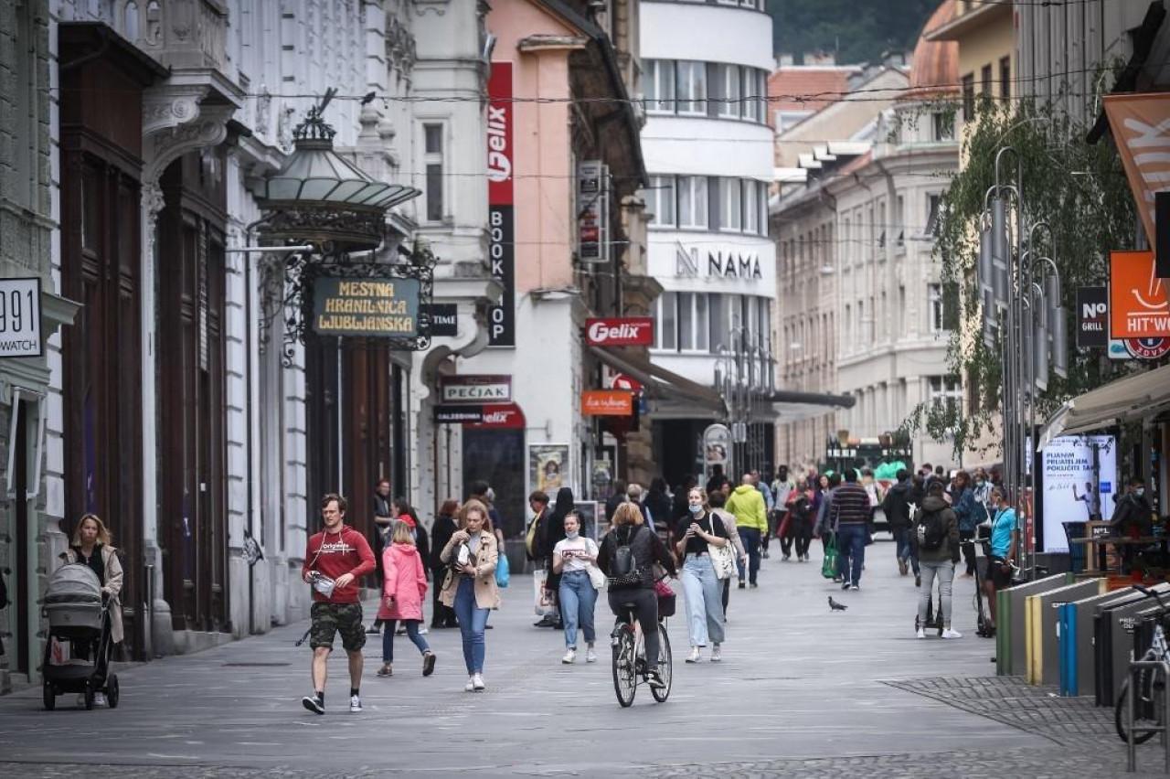 Slovenija ponovo uvodi lockdown, zatvaraju se kafići, ograničava se kretanje