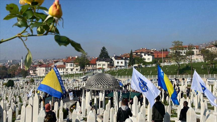 Na Kovačima obilježena 17. godišnjica smrti Alije Izetbegovića