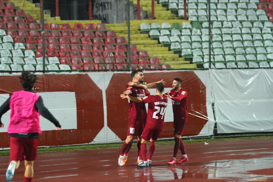 Rahmanović, Đokanović i Tatar proslavljaju vodeći gol Sarajeva - Avaz