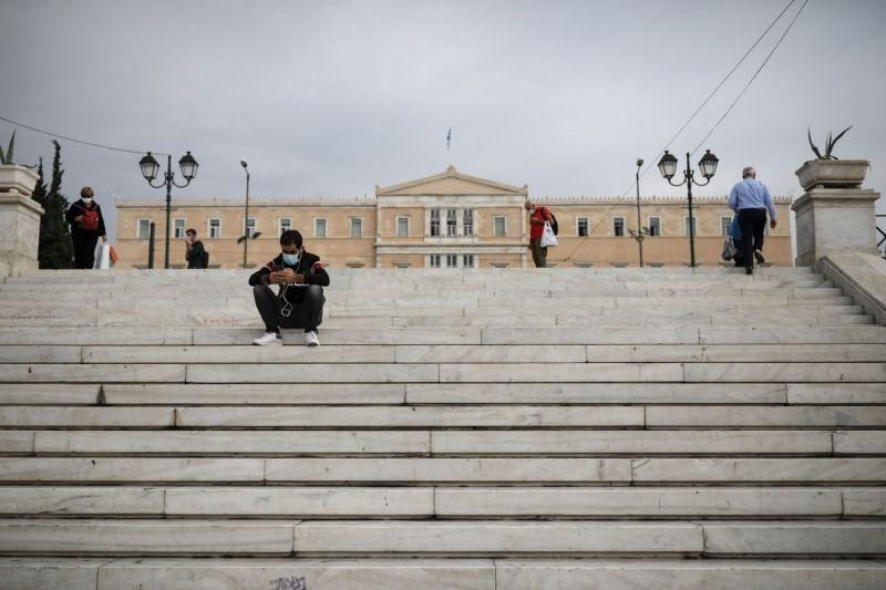Grčka uvodi lockdown, građani požurili na frizuru