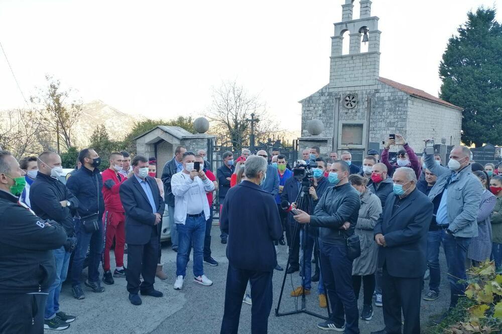 Uhapšeni sveštenik Jovan Plamenac i njegov sin, osumnjičeni da su oskrnavili grob