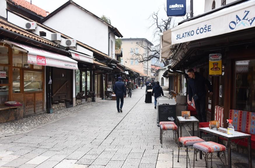 Tek pokoji prolaznik na Baščaršiji - Avaz