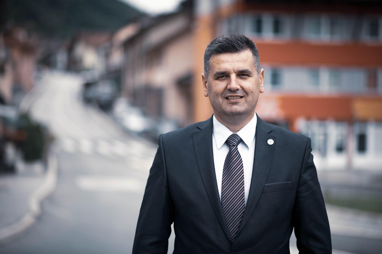 Tabaković vodi u Srebrenici prema posljednjim podacima