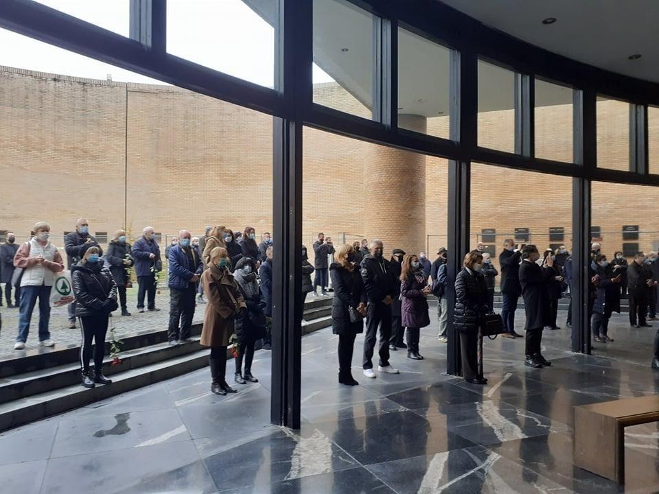 Na posljednji ispraćaj Kiće Slabinca stigao velik broj poznatih osoba - Avaz