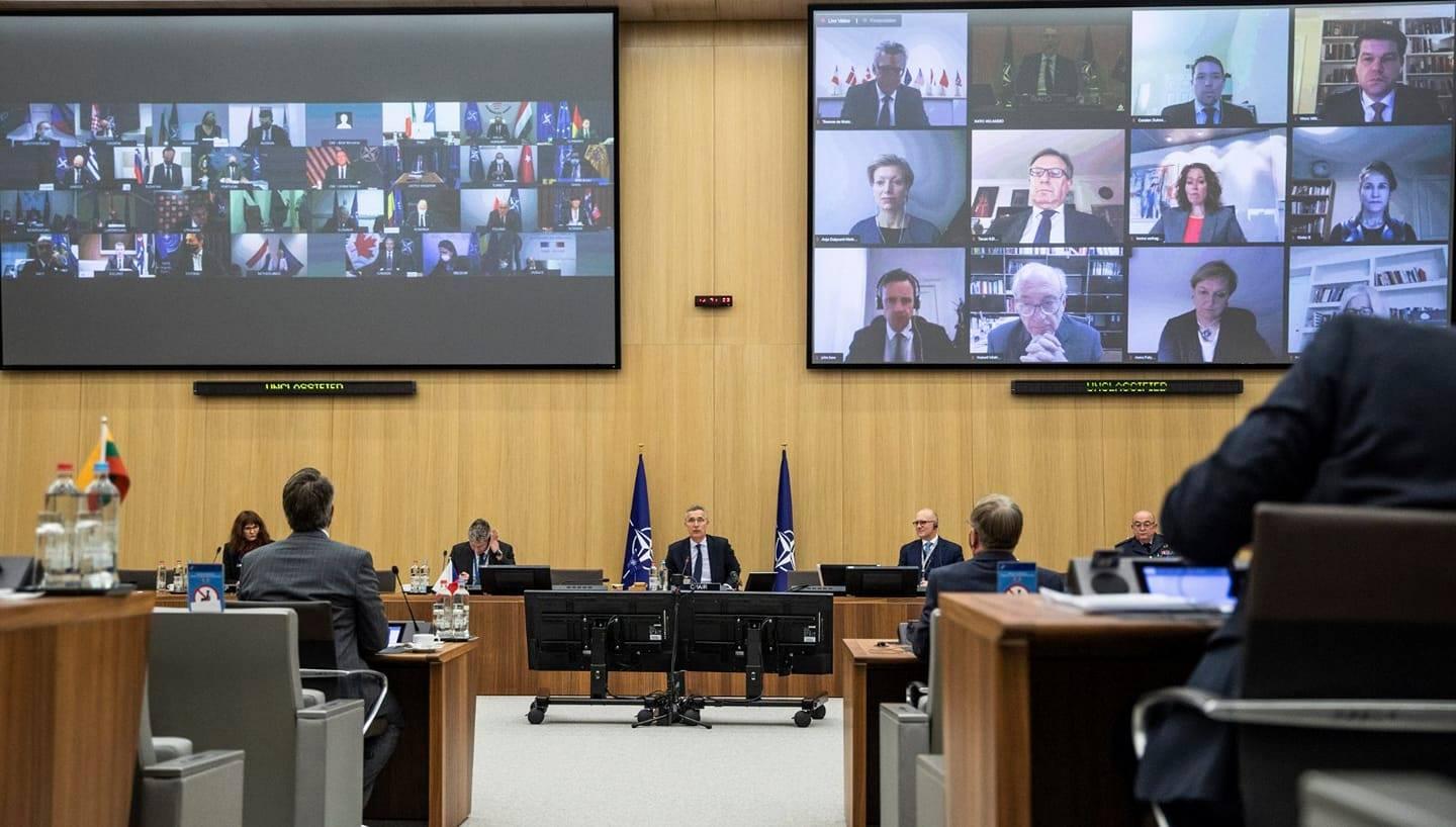 Stoltenberg in Brussels yesterday during the meeting of the North Atlantic Council (NAC), which consists of all foreign ministers of member states - Avaz