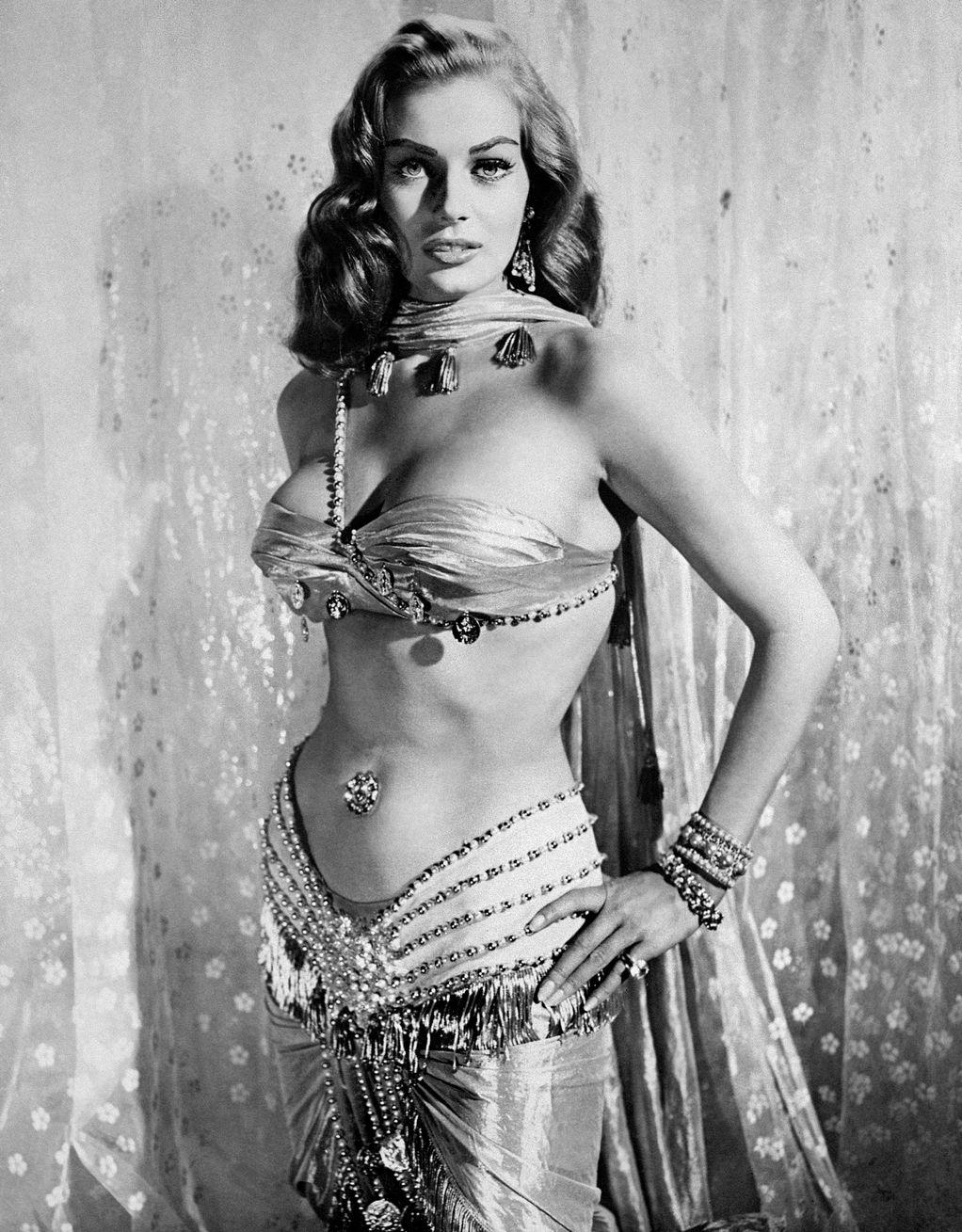 Anita Ekberg - Avaz