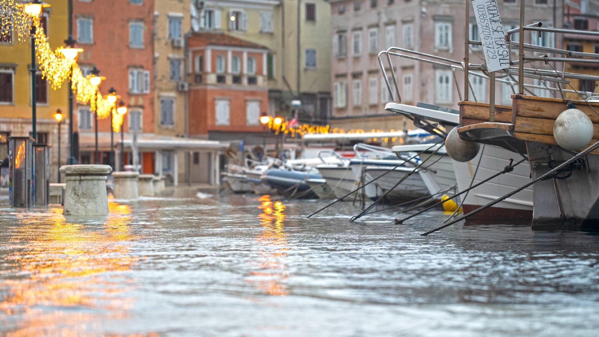 Nevrijeme na hrvatskom primorju, more poplavilo više gradova