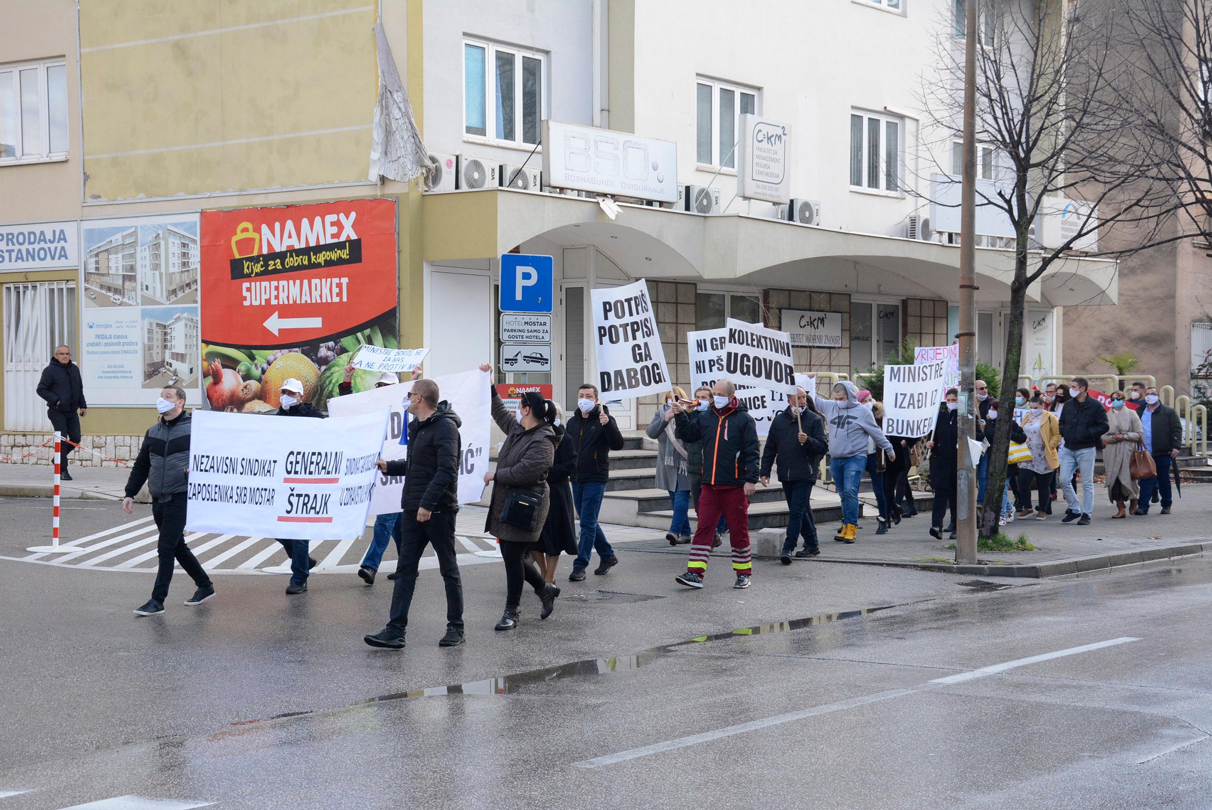 Protestna šetnja medicinara - Avaz