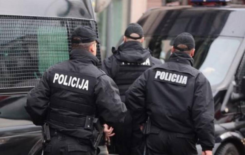 Policajci uhapsili osumnjičenog - Avaz