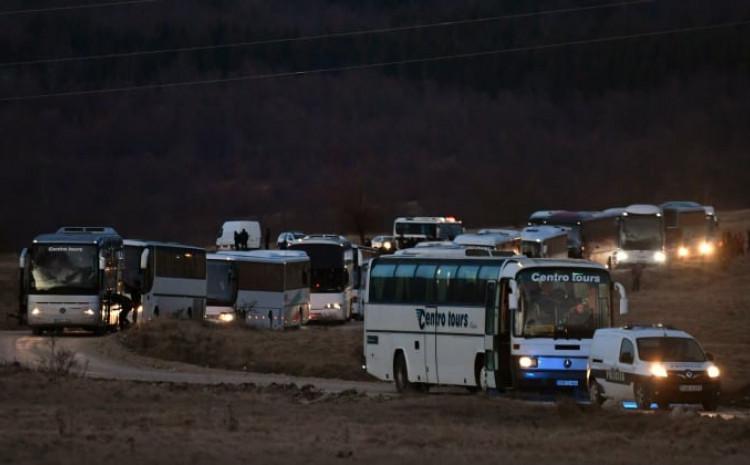 Migranti u autobusima - Avaz