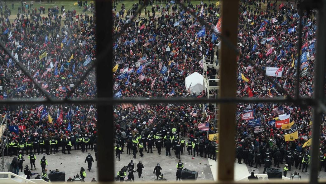 Sjedište demokrata u Vašingtonu evakuirano zbog moguće eksplozivne naprave