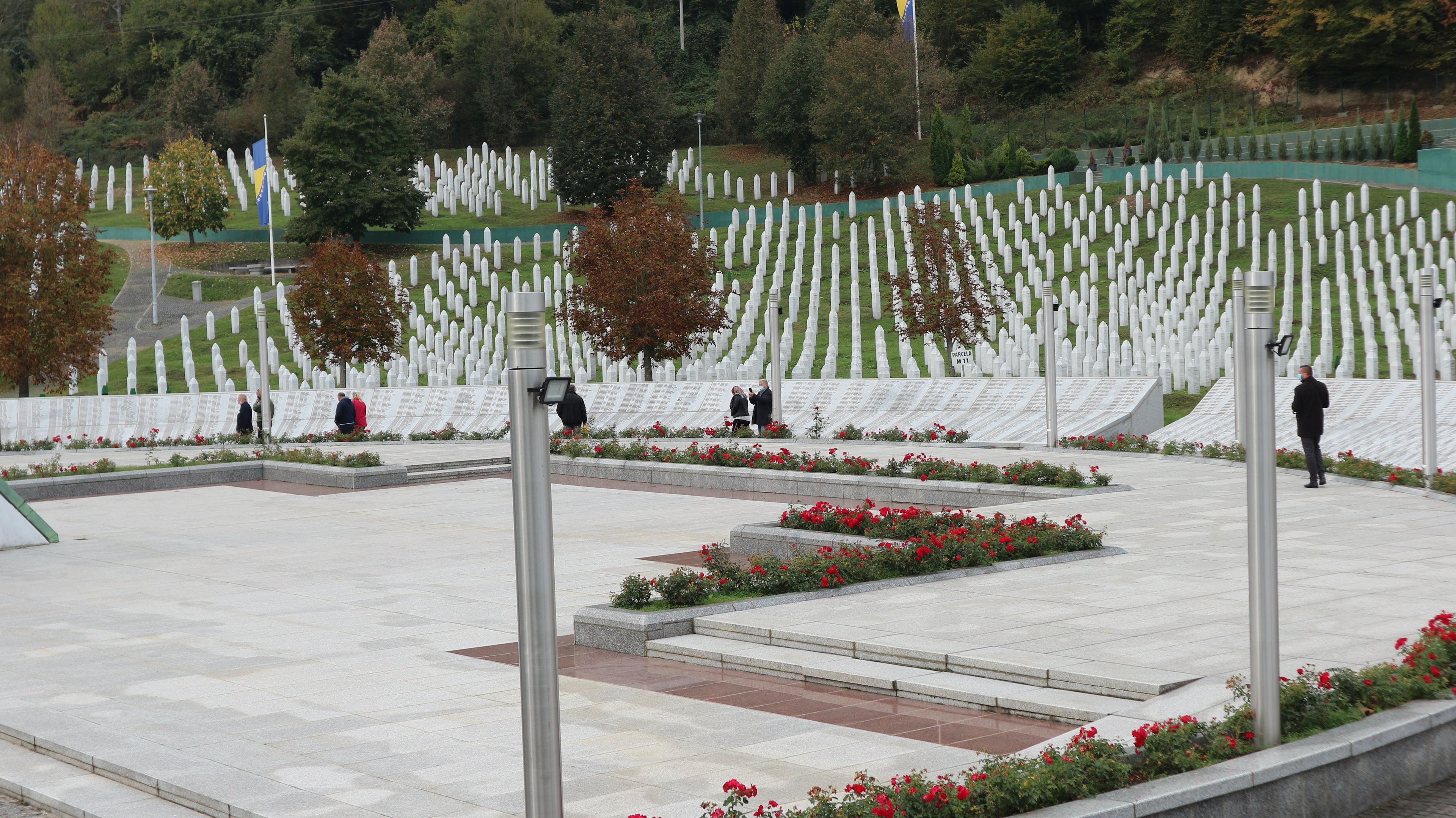 "Život iza polja smrti": Snimljene priče 100 osoba koje su preživjele genocid