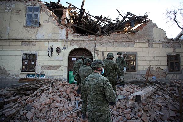 U Petrinji se muškarac raznio bombom