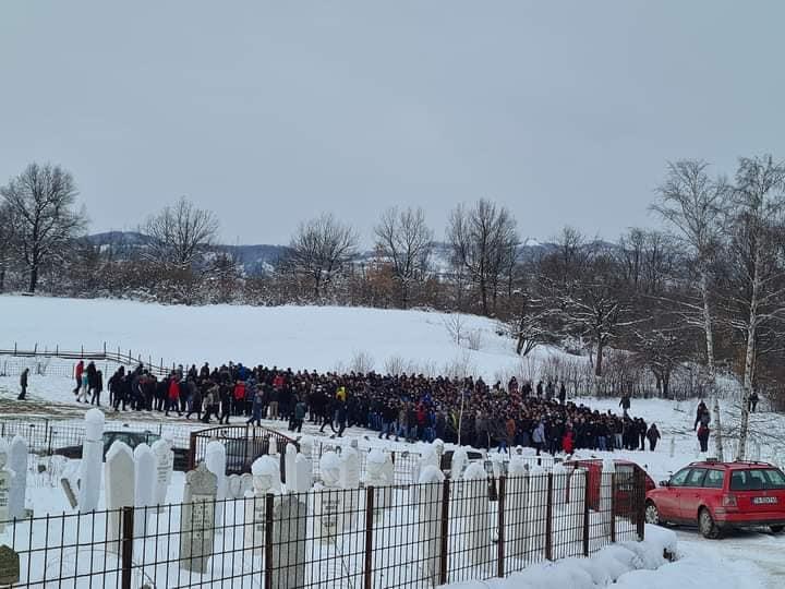 Veliki broj prijatelja došao na dženazu - Avaz